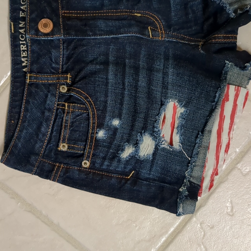 American Eagle Shorts - Picture 2 of 5